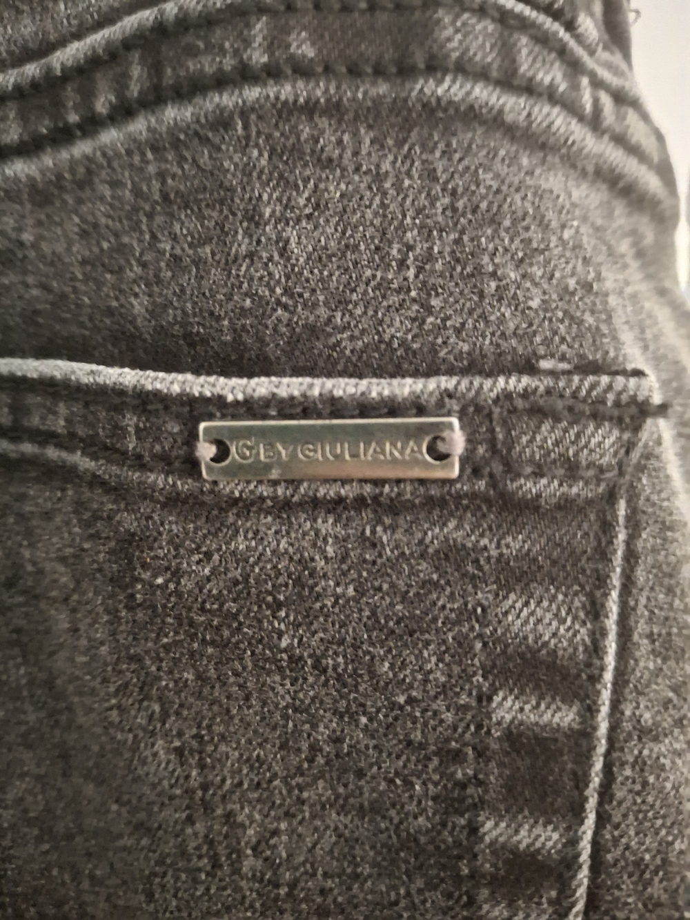 G By Giuliana Distressed Jeans - Picture 10 of 10